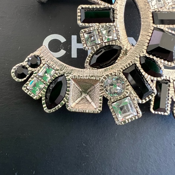 Chanel Brooch - Picture 9 of 9